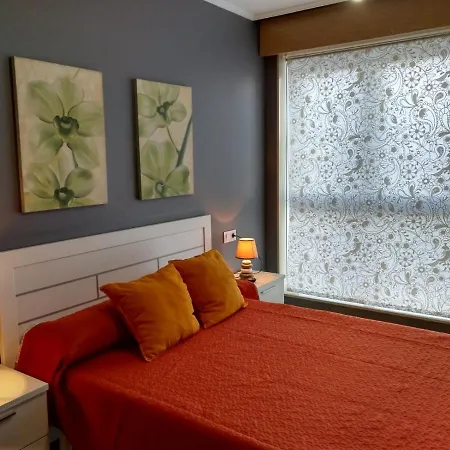 Apartamento Vacacional Playa Langosteira شقة *